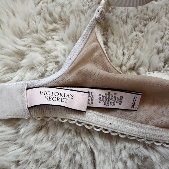 Mesh and White Detailed Victoria Secret Lace Bra - Picture 4 of 5